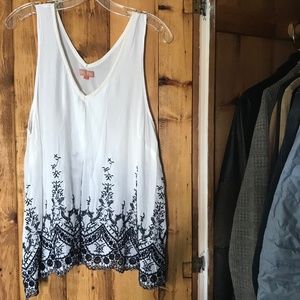 NWT "Saffire" embroidered, pleated swing top